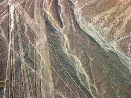 Rovné čiary - Nazca